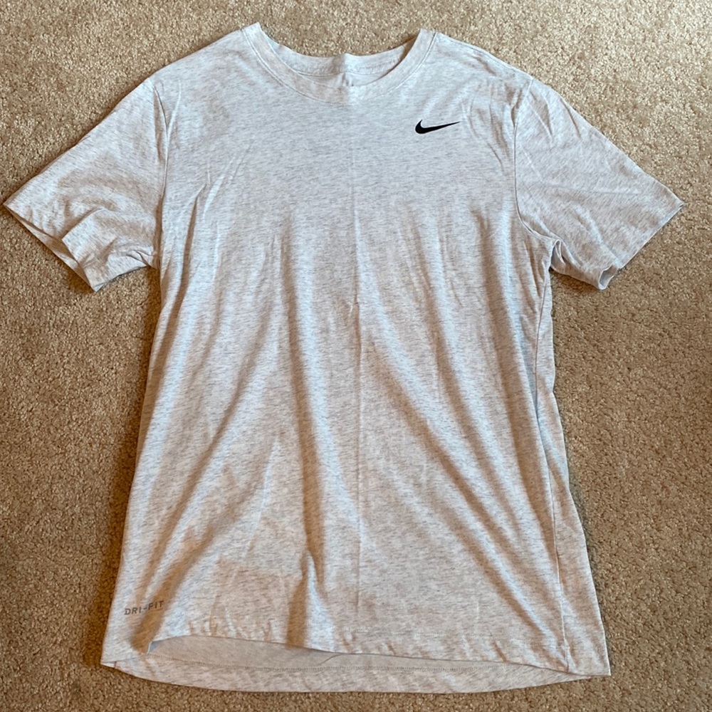 Men’s Nike t-shirt